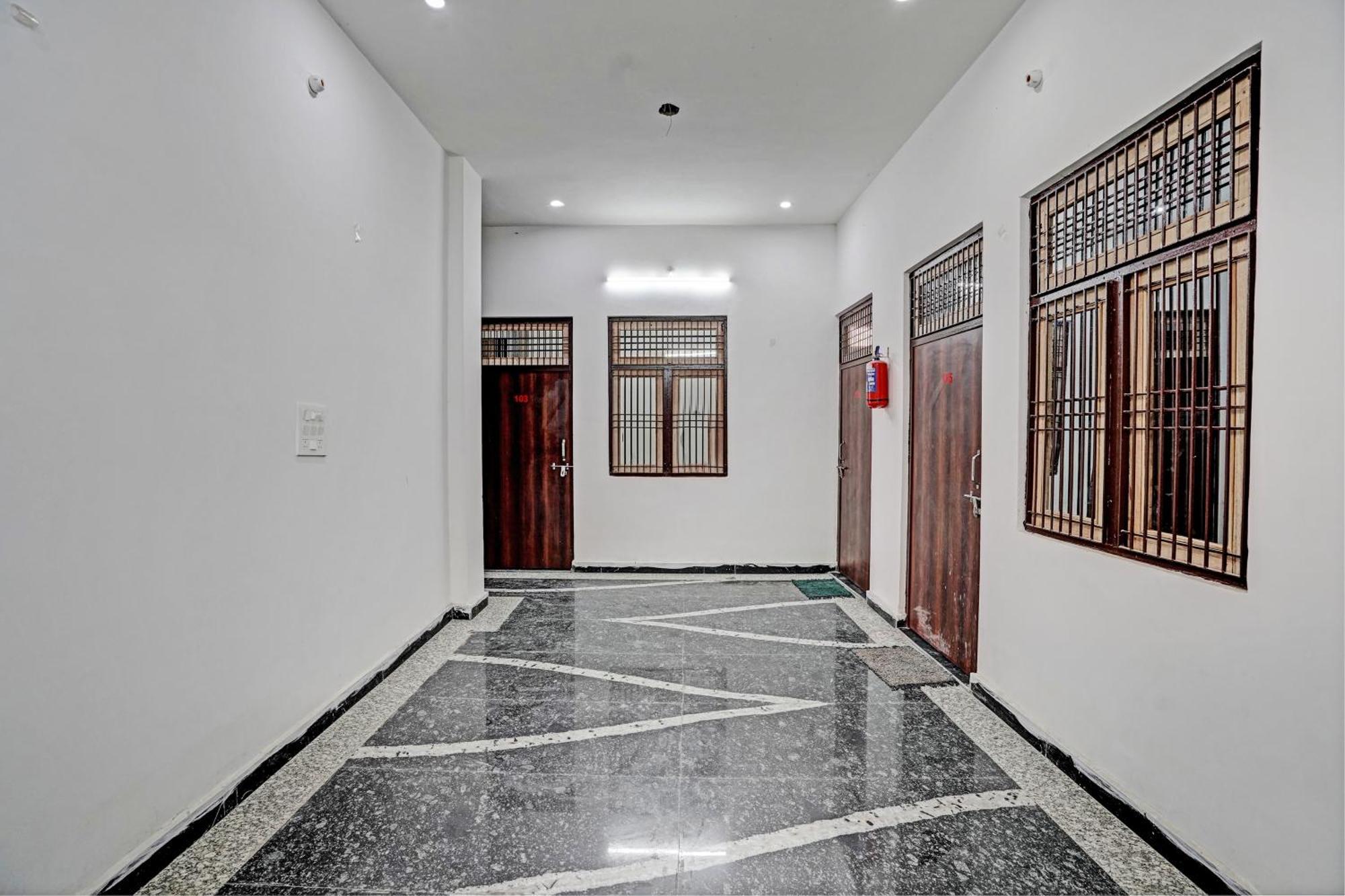 Hotel O Highway Plaza And Resorts 2 Hāthras Exterior foto