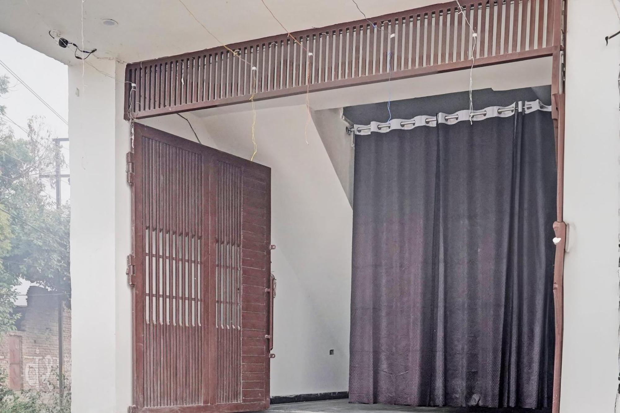 Hotel O Highway Plaza And Resorts 2 Hāthras Exterior foto